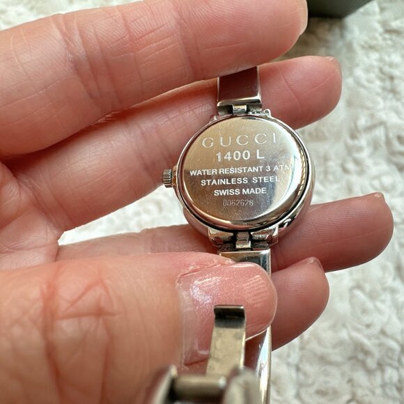 Authentic Vintage Gucci 1400L Stainless Steel Ladies Bangle Watch - Picture 3 of 12